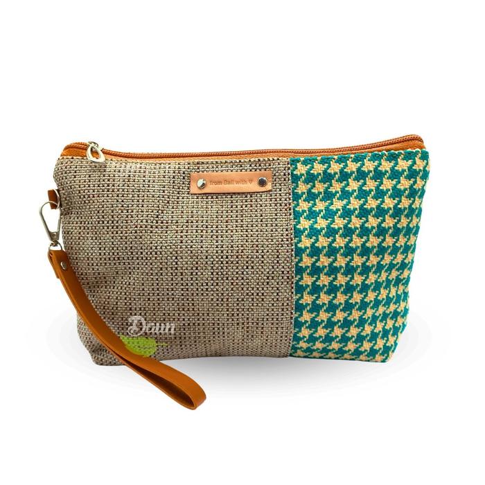 Gambar Pouch Motif Etnik Karung Goni Unik dari Daun The Gift Shop Kab. Badung Tokopedia