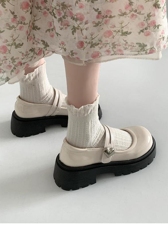 Product Introduction of Black and round Thick Bottom Mary Jane Small Leather Shoes Women 2024 New Retro Matching Skirt Low-Cut Chunky Heel Shoes 29