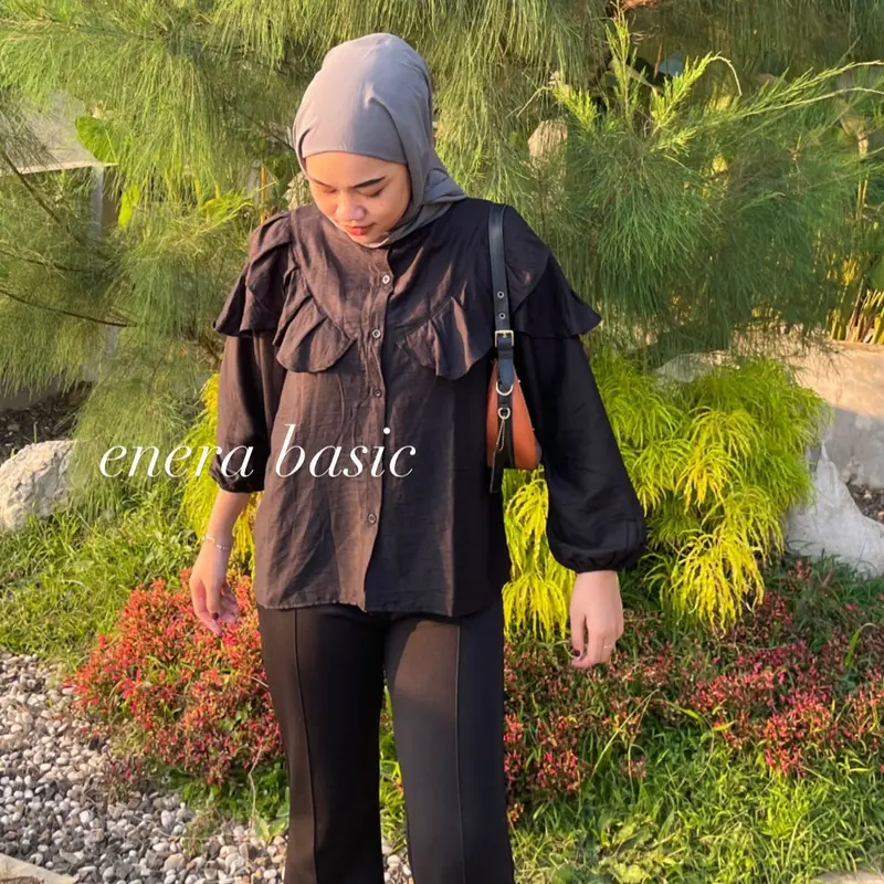 ENERA BASIC Kemeja Yura Ruffle Blouse Polo Linen Wanita Santai 0