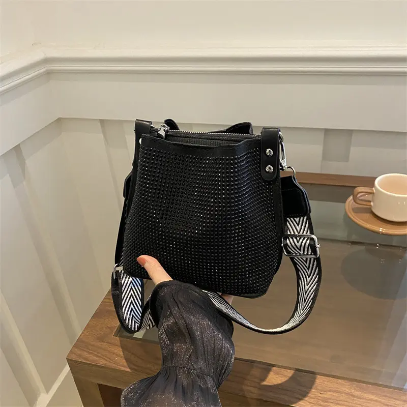 Túi Bucket, Phong Cách Phương Tây, Túi Đeo Một Bên Vai, Thời Trang Hàn Quốc Hợp Xu hướng, Mới Năm 2024, Màu Kim Cương Nhẹ, túi Messenger Dành Cho Nữ, Thiết Kế Đơn Giản Và Thanh Lịch
