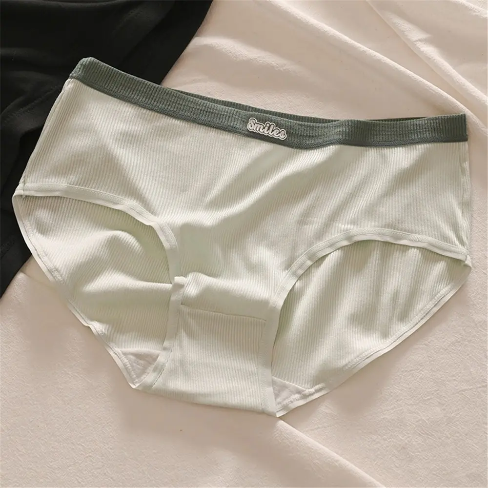 Mid-waist Cotton Crotch Underwear Female Students 100% Cotton File Girls Seamless Briefs Net Celebrity Hot Style Underwear