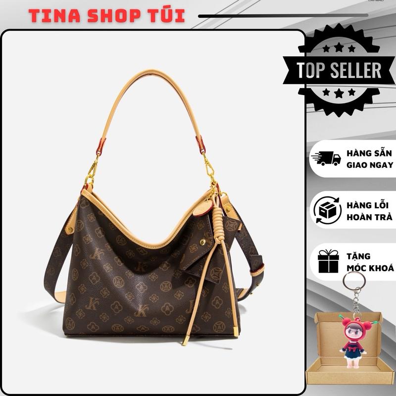 Túi da mềm Monica JK size 28cm; Túi kèm móc phụ kiện tag hiệu kèm ví nhỏ; Túi kèm dây đeo vai, đeo chéo riêng biệt; Túi cao cấp bản xuất khẩu Châu Âu Bag Nữ Tote Kem
