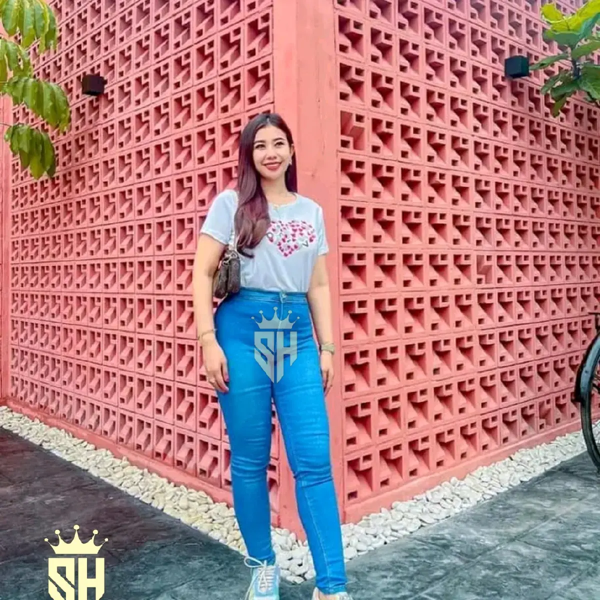 roster beton minimalis motif emen