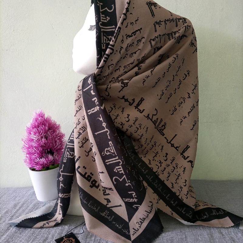 Kerudung Santri Tulisan Arab Mutiara Hikmah Jilbab Pesantren Santriwati Motif Arab Pegon 4