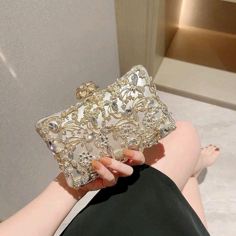 Túi Xách Nữ Đeo Chéo Women Bag Clutch Cầm Tay Cốp Đi Tiệc Cắt Laser Hoa Đính Đá Kèm Dây Xích Size 20 HÀNG CHUẨN QC Nhung Kem kết tuixach trung