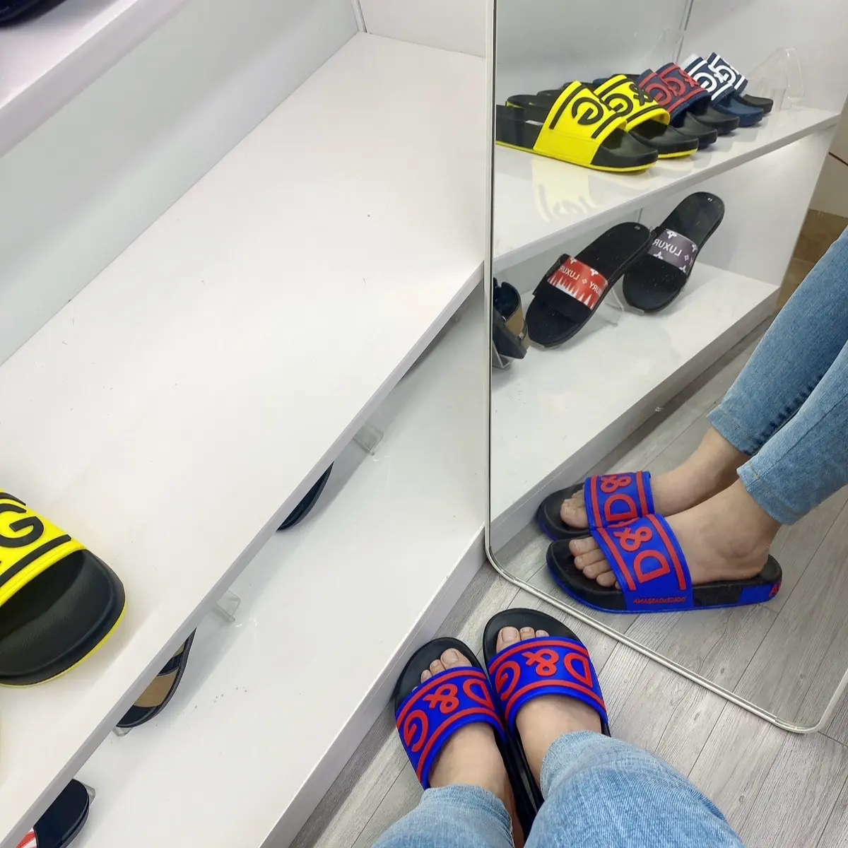Đế 2 lớp dép Quai ngang ĐƯ VÀ GƯM quai xanh dương chữ đỏ loại đẹp, chữ nổi cả quai và đế