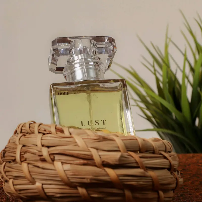 Parfum Lust Uniseks Perempuan dengan Wangi Tahan Lama 0