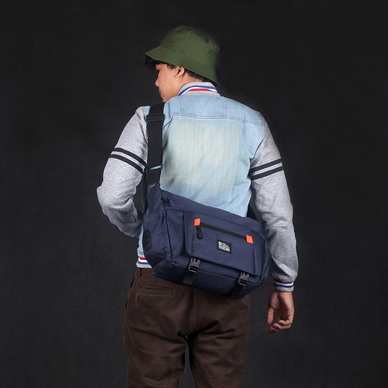 Tas Sling Bag Pria Tas Selempang Kekinian Tas Slempang Distro Hitam Polos 7