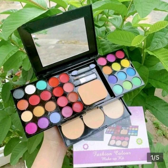Bộ trang điểm Ads ads kit trang điểm