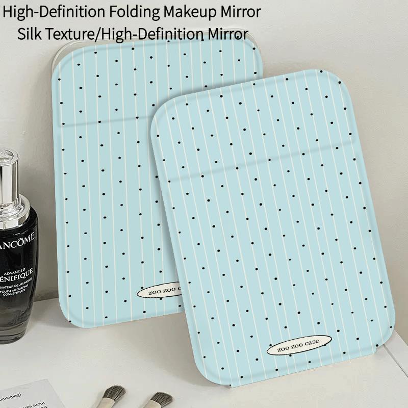 Họa tiết chấm bi xanh thích hợp cho gương mini, gương trang điểm hoạt hình dễ…