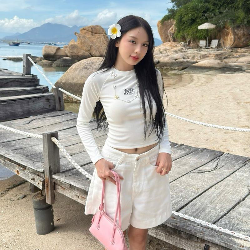 Calem Club - Áo thun dài tay nữ Long-sleeved Top in Marque chất liệu thoáng mát ôm body áo kiểu nữ