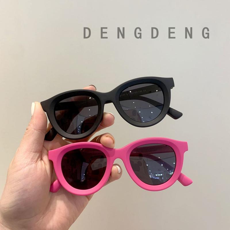 Product Introduction of Kính Râm Trẻ Em, Phong Cách Hàn Quốc, Thích Hợp Cho Bãi Biển Bờ Biển Mùa Hè, Chống Tia Cực Tím, Màu Trơn Được Làm Bằng Silicon Mềm Cho Bé, Chống Nắng né  mũi 0