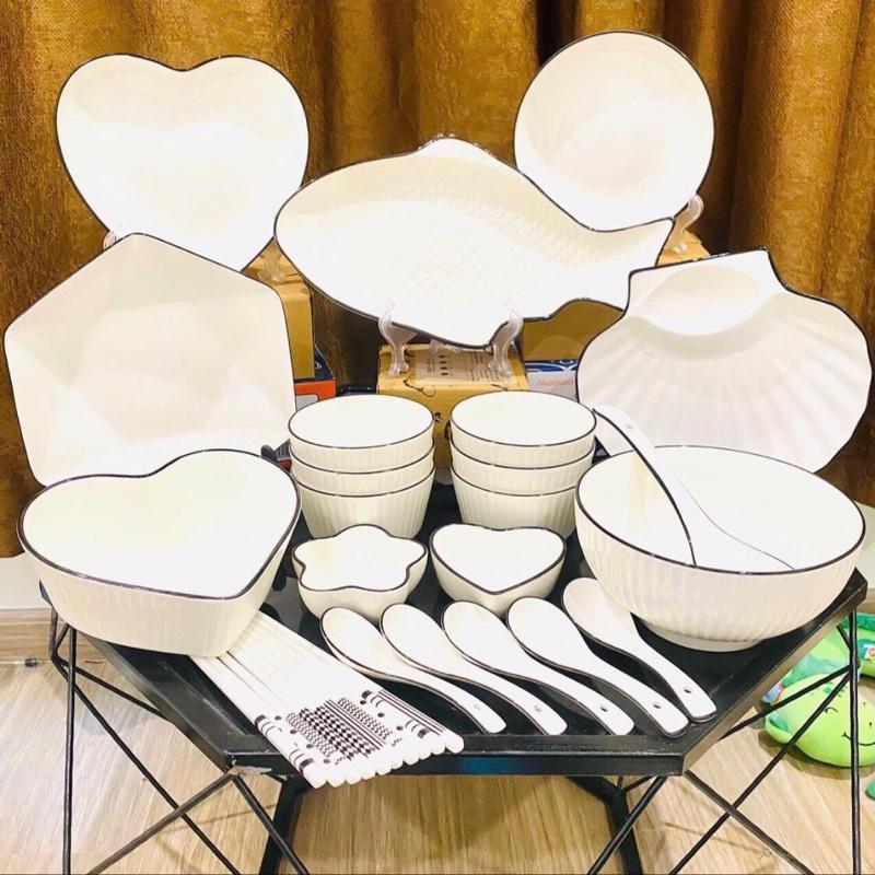 (DTM) bộ bát gốm sứ sọc trắng viền đen cao cấp ( 6 bát 6 đũa sứ 5 đĩa 2 tô 1 muôi 4 thìa 2chấm tròn ) cơm vuông đĩa cá.!thay ảnh 10h 15/3/25.!