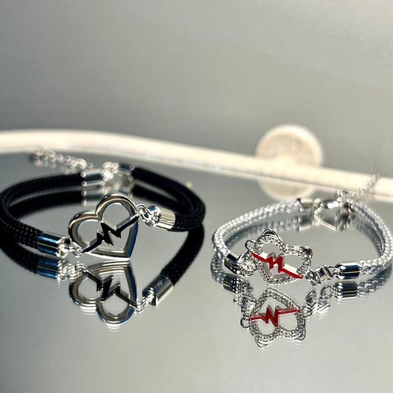 Product Introduction of Heart Couple Bracelets Minimalist Ins-Style Unique Design Elegant Gift for Girlfriend or Boyfriend Birthday Bracelet 9