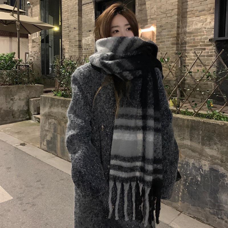 Khăn quàng cổ len lông mịn dày dặn, khăn choàng trendy unisex họa tiết sọc ngang đen trắng phong cách Hàn Quốc