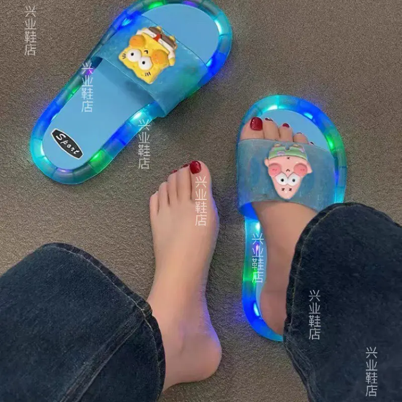 Dép Lê Gắn Đèn Nhấp Nháy Màu Sắc Nổi Bật, Cực Độc Lạ, Dễ Thương