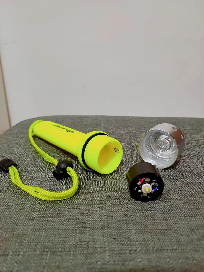 Product Introduction of Professional e5 waterproof diving flashlight led scuba diving equipment led scuba diving Flashlight LED torch flashlight linterna 22