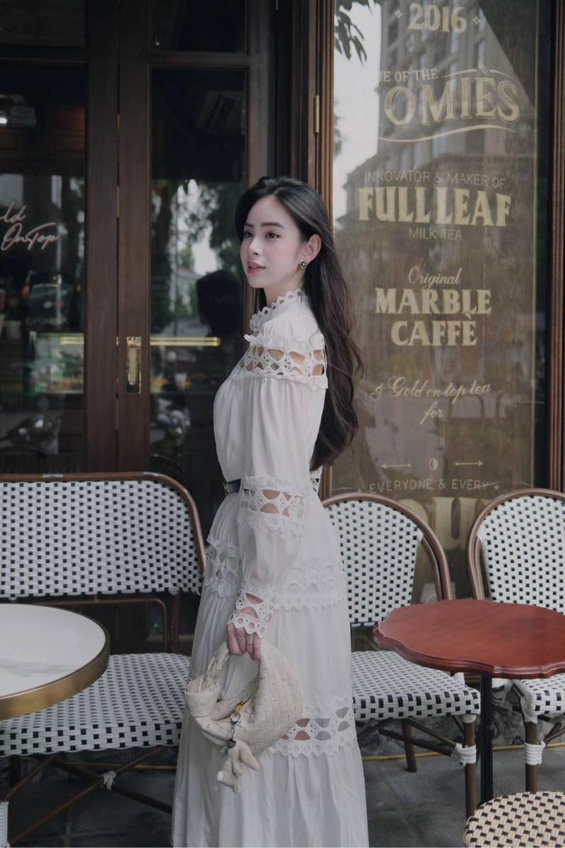 Product Introduction of (Góc nhỏ của Mây) Váy thô ren hoa dáng dài tay bồng thướt tha thời trang nữ GNCM 3