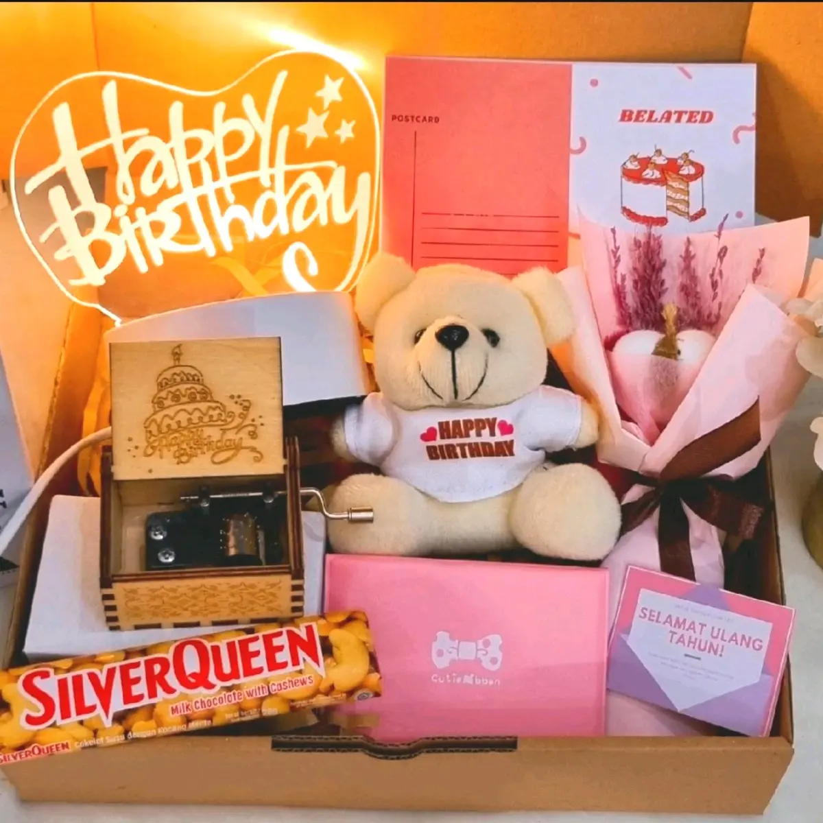 Kado Ulang Tahun / Hampers Cewek Kotak Musik Kado Ulang Tahun / Hampers Cewek Kotak Musik