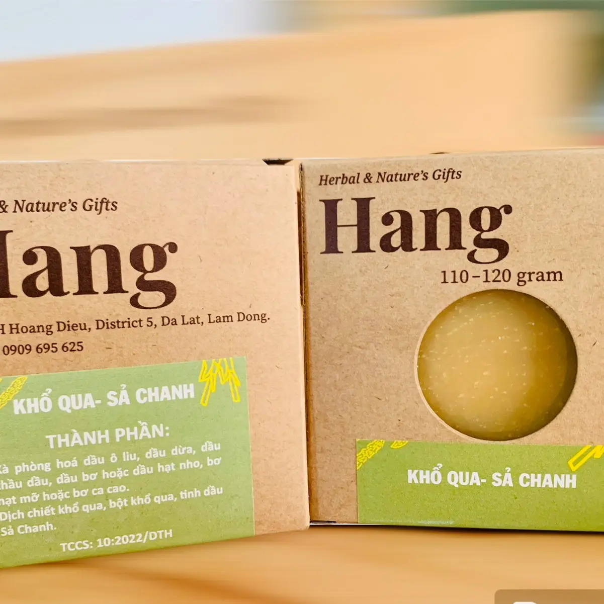 Hangherbal Xà bông tắm hữu cơ thành phần từ dầu thực vật, nước ép rau củ, bột hữu cơ và tinh dầu, giúp làm sạch da, mát da, hết ngứa, mịn da. Dưỡng Da Body Dưỡng Body