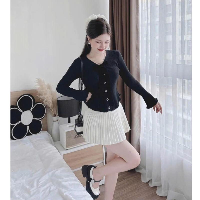 Product Introduction of Áo Len Thỏ Khuy Tim Phối Nơ Nhung Cổ V Tay Loe Xinh Xắn Women - ME0WSTORE 4