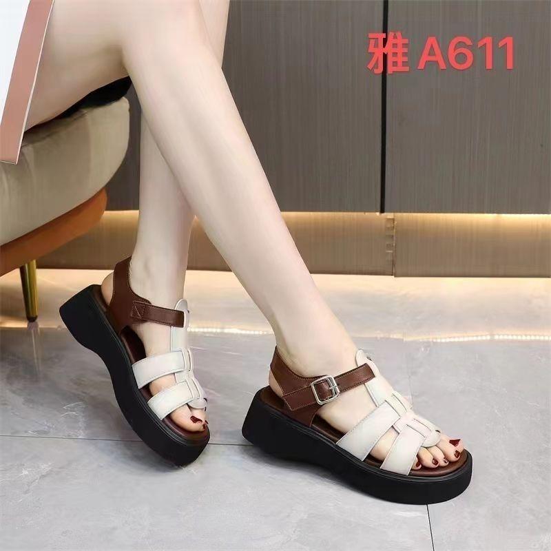 Product Introduction of Dép La Mã Đế Xuồng Da Thật, Hàng Mới Về Năm 2024, Dành Cho Nữ, Phong Cách Thường Ngày Đế Mềm, Thích Hợp Cho Mùa Hè, Siêu Hot, Dễ Phối Đồ, Thiết Kế Đế Mềm, Kiểu Muffin, Phong Cách Phương Tây DéP GiàY 4