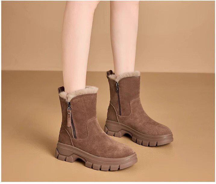 Product Introduction of Red Qingying Brand Thick Bottom Fur Lined Martin Boots Women's Winter Snow Boots Anti Slip Warm Casual Short Tube Boots 18