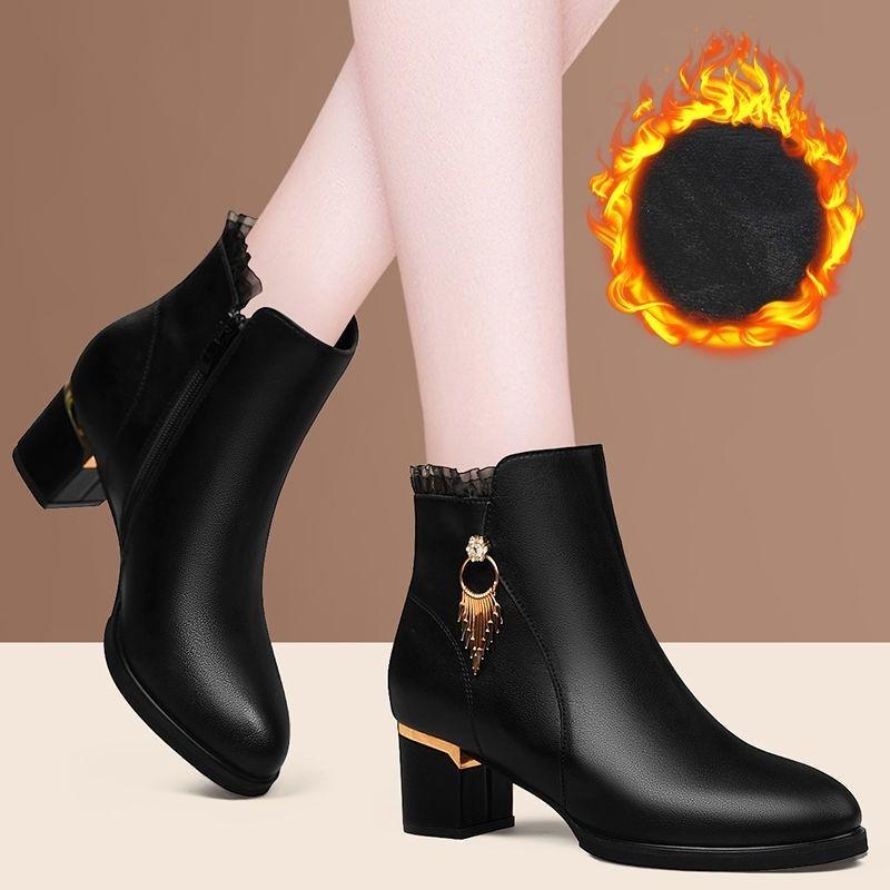  Bốt Ngắn Da Thật Cho Nữ Hàng Mới Về 2024 Phong Cách Thu Đông Gót Chunky Dễ Phối Đồ Có Đệm Giày Cao gót Nhung Giày Nữ Boot Shoes 