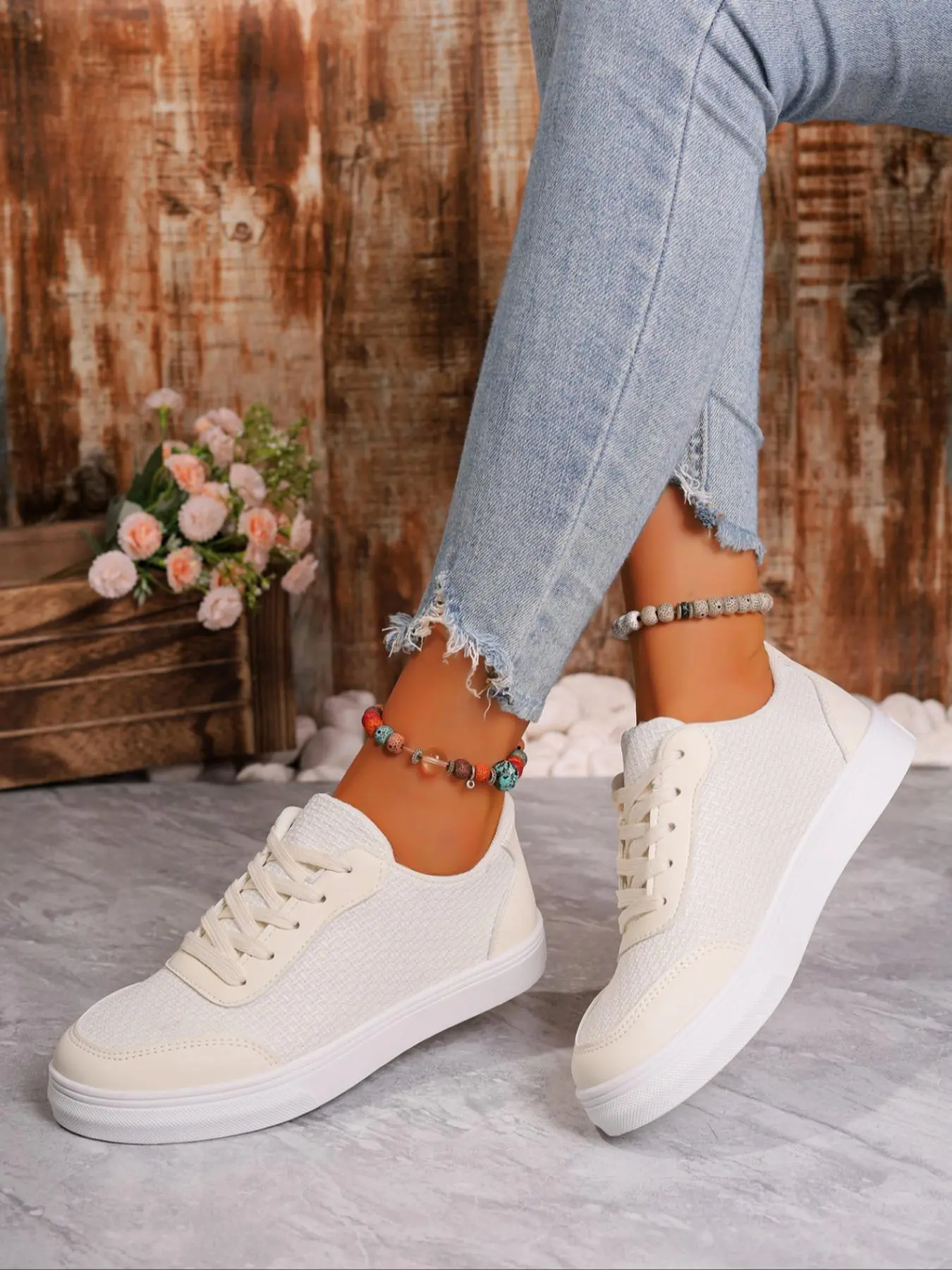 Women's Fashionable Lace Up Low Top Sneakers, Casual Comfortable Breathable Sports Running Shoes, All-match Basic Shoes for Daily Wear