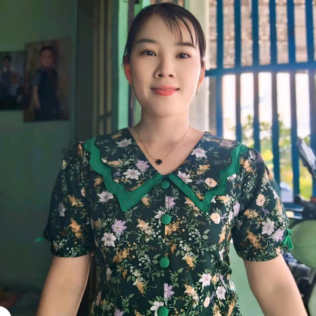 Bộ lụa thiết kế sang trọng quần dài ống ôm