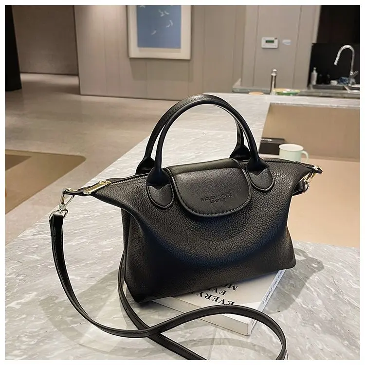 Women's shoulder bag backpack fashion dumplings bag small contrast color bag for women 2024 new fashion Western portable dumplings bag spring and summer shoulder bag
