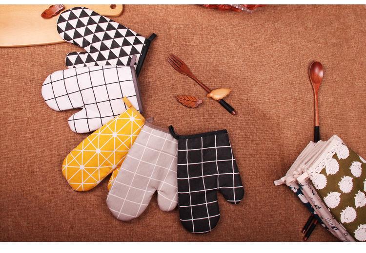 Product Introduction of [ 10k Repeat Customer] 2-Pack Thickened Microwave Oven Gloves Heat Resistant Insulated Kitchen Household Anti-Scald Oven Baking Special Anti-Scald 16