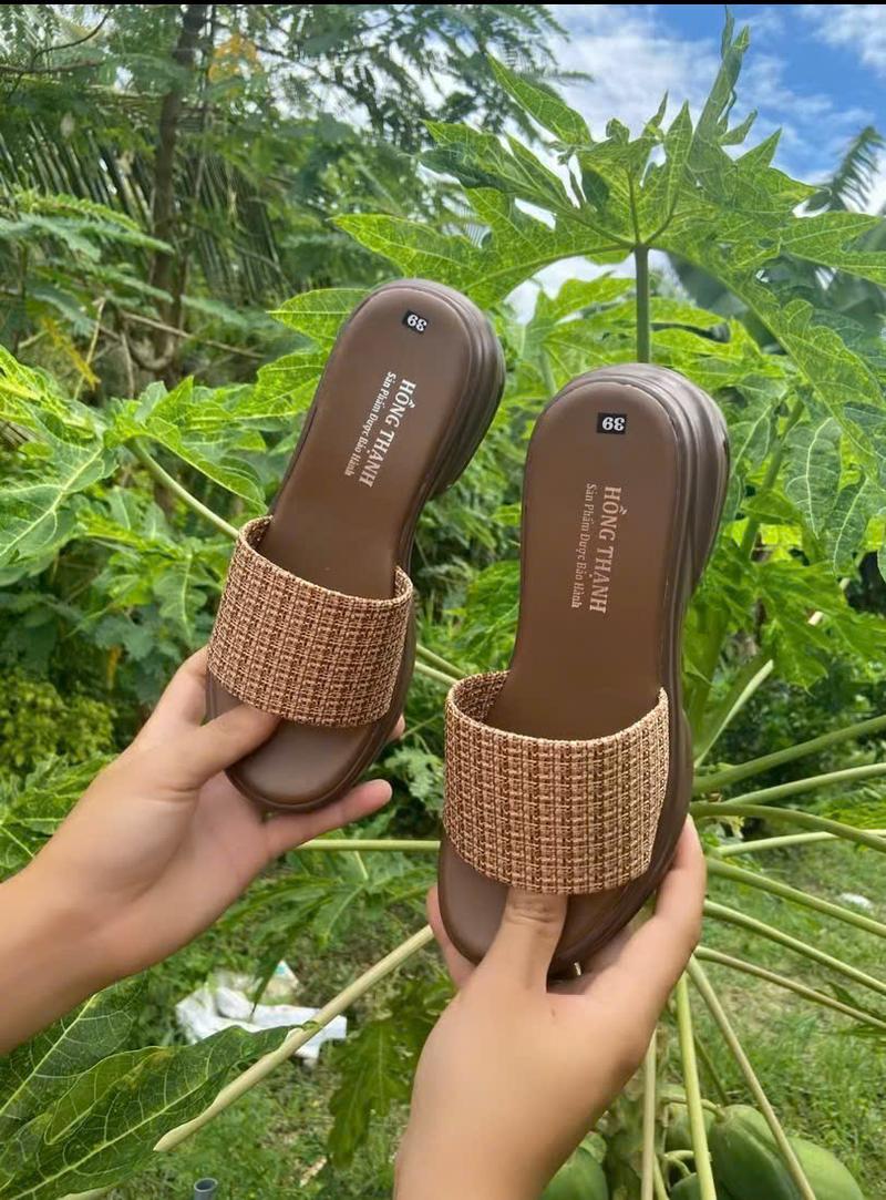 Product Introduction of dép bánh mì pu 5 phân quai ngang chất mới xinh xắn hót 2