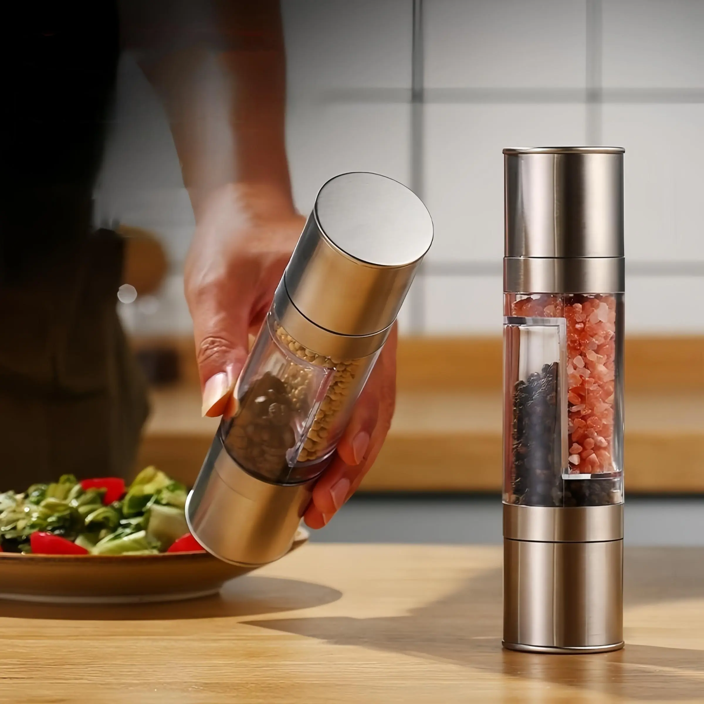 Manual Pepper Grinding Tool, 1 Count Stainless Steel Pepper Mill, Kitchen Seasoning Utensils for Home Dining Room Barbecue