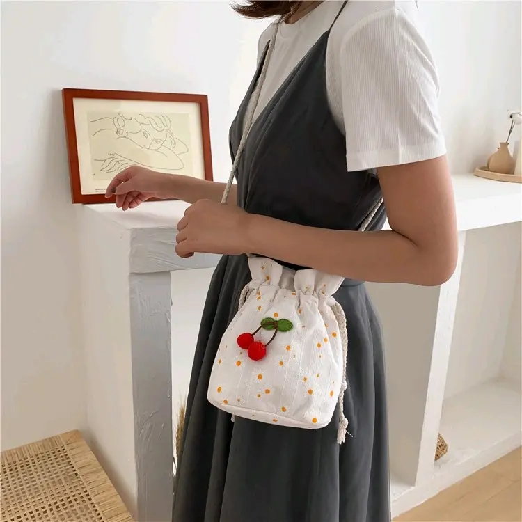 TAS CHERRY GEMOY SELEMPANG WANITA