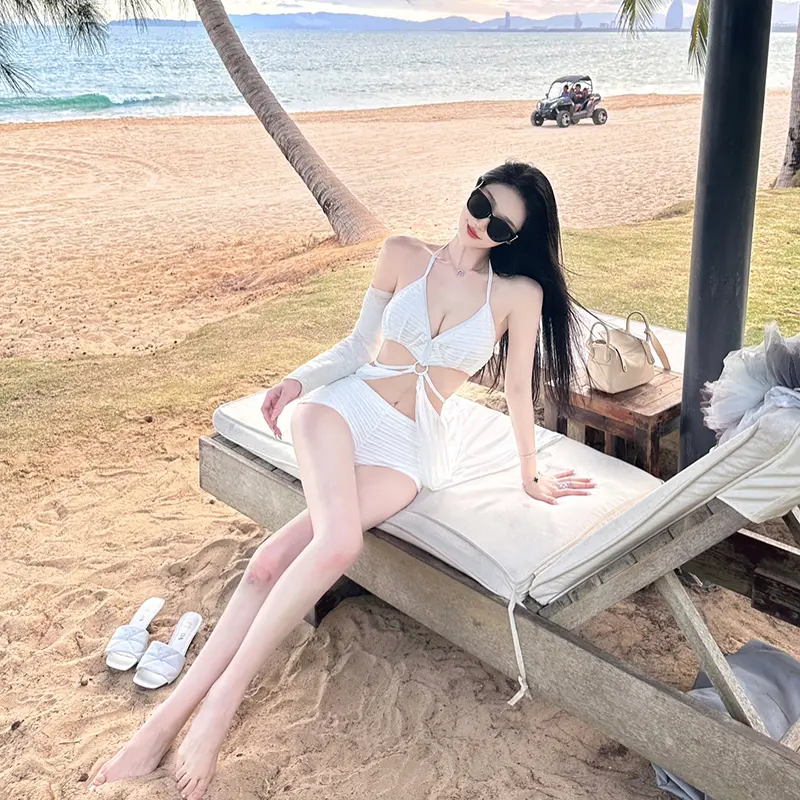 Set đồ đi biển Bikini 2 mảnh áo bơi nữ đi biển áo kèm voan choàng màu trắng quần cạp cao Sport che bụng tốt 986828 A-15 Chạy Bộ 4