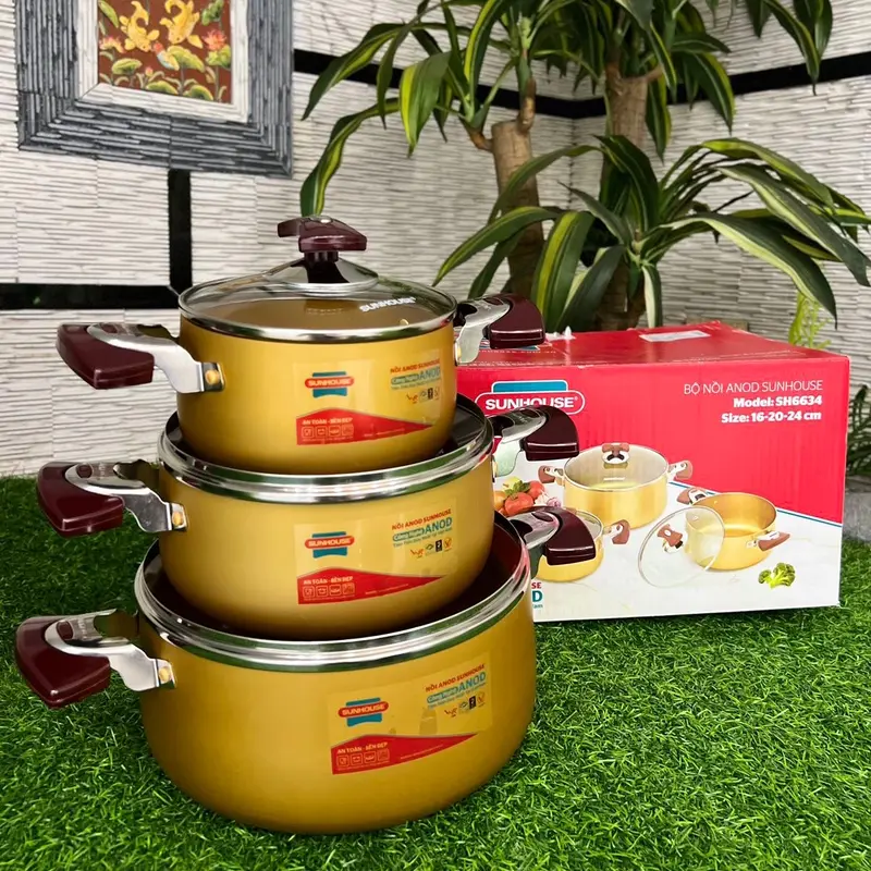 Bộ 3 nồi Sunhouse ba size 16cm, 20cm, 24cm màu vàng SH6634. Nồi chất liệu nhôm anod 1