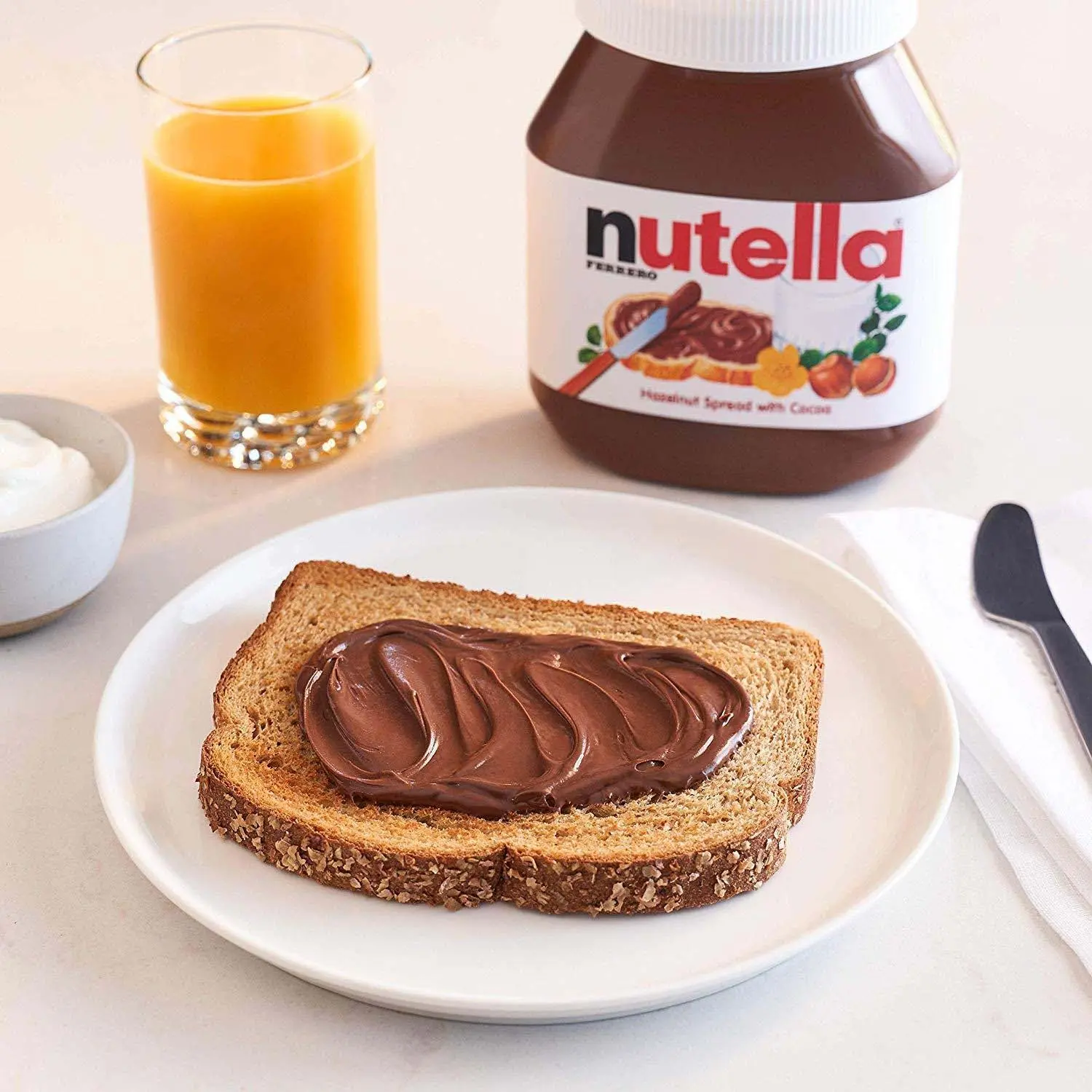Nutella socola Úc hạt phỉ 200g phết sandwich, biscuits vị ngọt dịu