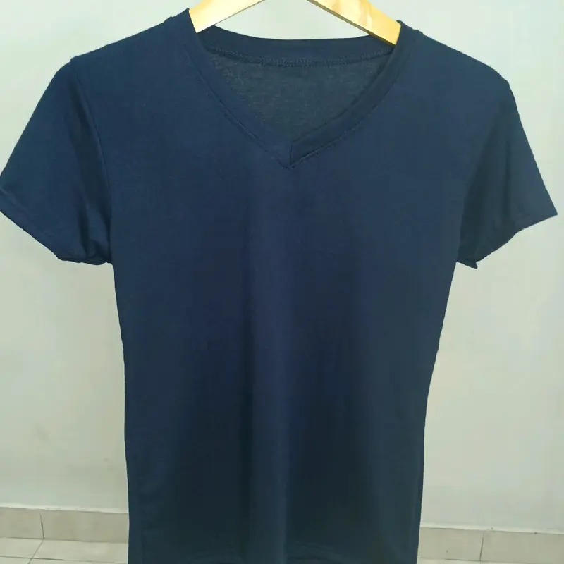 Kaos V-Neck 6