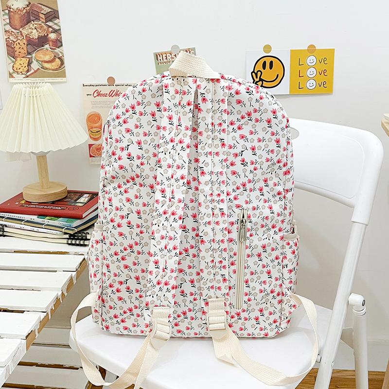 Product Introduction of Floral School Backpack Casual Travel Daypack Fashion Bookbag for Teens Girls 23