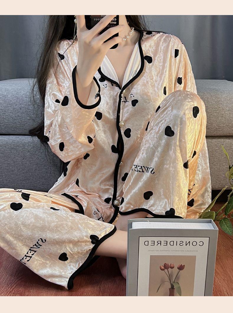 Product Introduction of Bộ Đồ Ngủ Nhung Kim Cương, Cao Cấp, Dành Cho Nữ, Bộ Đồ Mặc Nhà Dài Tay, Phong Cách Pháp Ngọt Ngào Nhung Vàng Mới, Thích Hợp Cho Mùa Xuân, Mùa Thu Và Mùa Đông 21