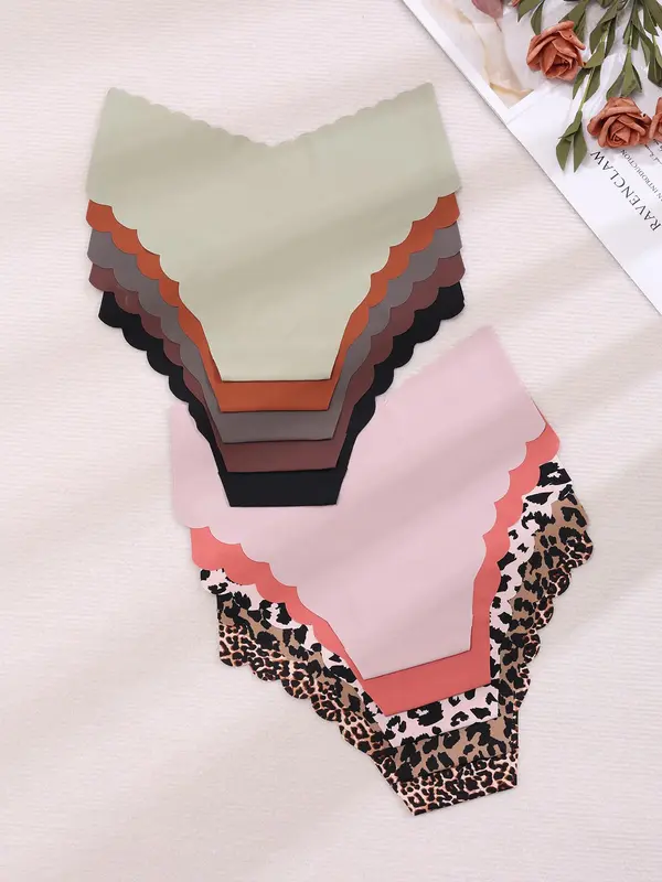 Women's Plain & Leopard Print Brief, Soft Comfy Breathable Panty for Daily Wear, Underwear for All Seasons 2