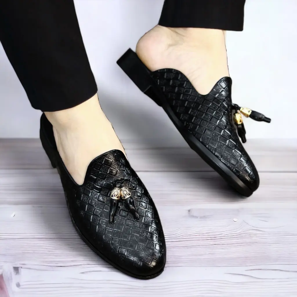 Giày sục nam công sở cao cấp, giày lười xục da pu đế Cao Su in họa tiết vân caro, gắn chuông vàng trang trí  RUNO G2 đủ size 37-43 Cao Su Hoa DéP