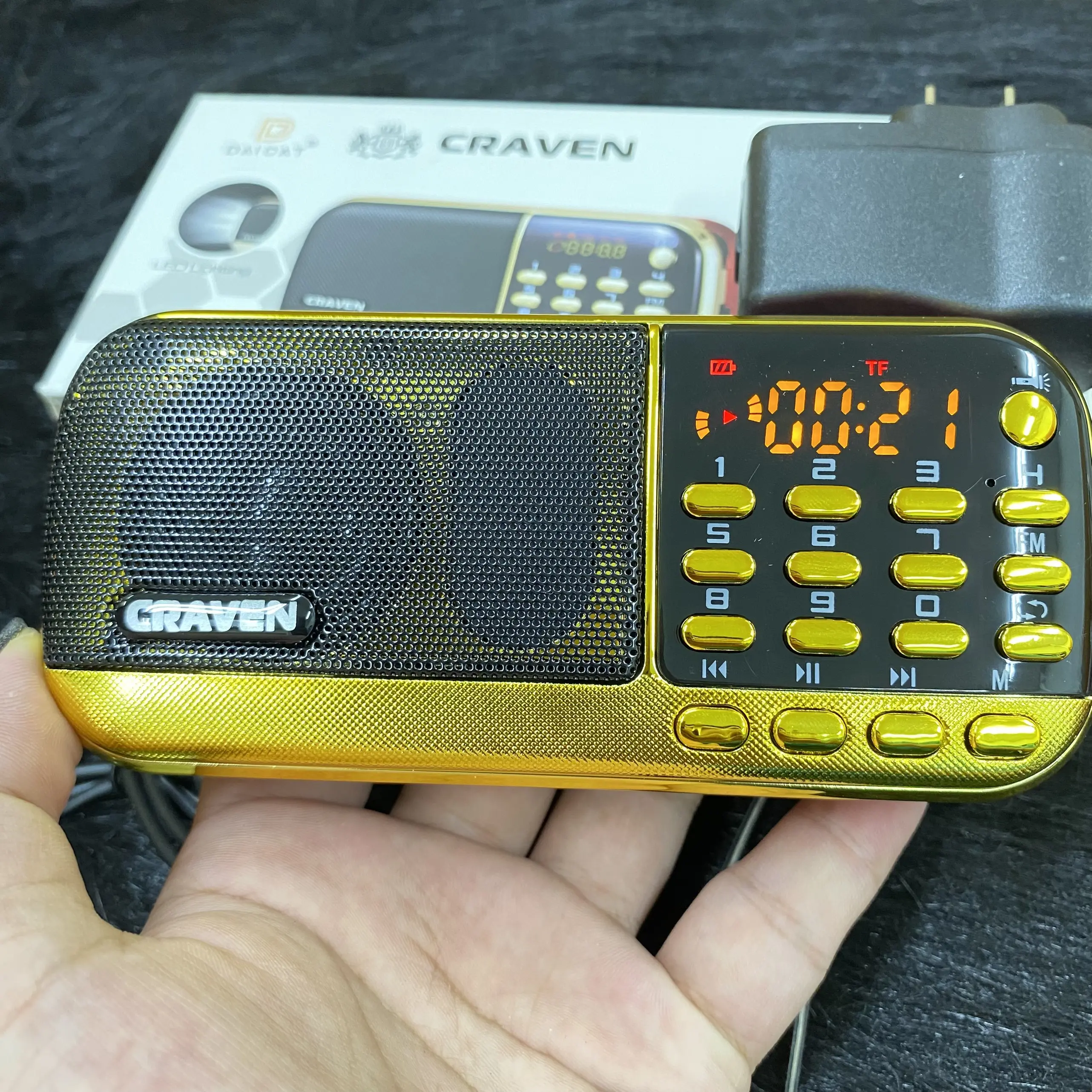 Loa kèm thẻ nhớ 8G nhỏ gọn đã có sẵn nhạc về phật giáo