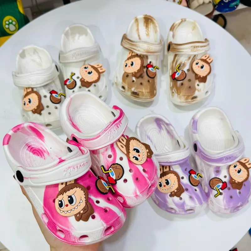 Dép sục siêu nhẹ cho bé trai bé gái loang màu tươi tặng kèm bộ hình labubu siêu dễ thương 6