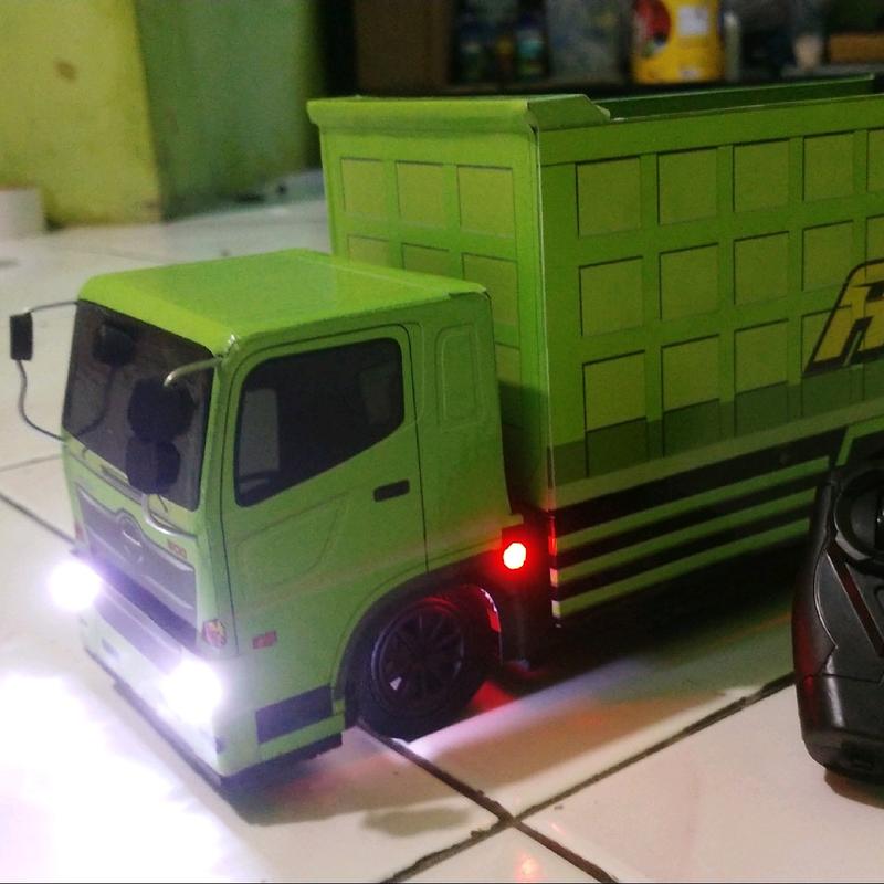 Miniatur Dump Truk Hino 500 RC dengan Pengendali Jarak Jauh dan Lampu Remote Toy Control mainan dump truk hino 5000 Hadiah dump truck hino rc 3