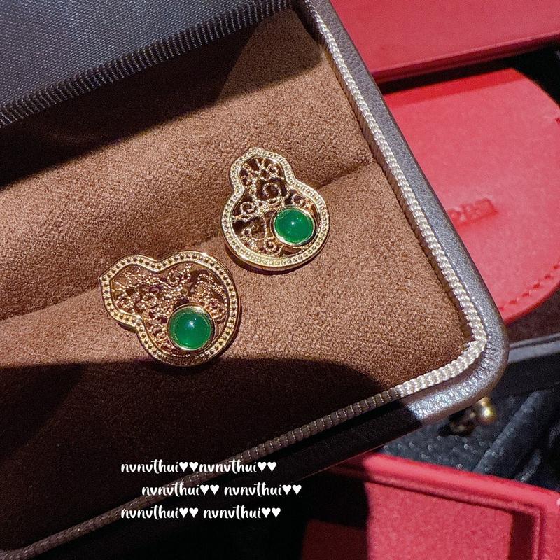 Product Introduction of Ancient gold chiseled carved window compass necklace, new Chinese style plated 18K goldFilial diamond pestle zircon ring 28