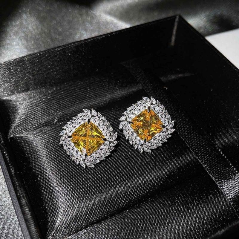 Product Introduction of Kuroze New Luxury Suit Ring Earrings Pendant Necklace for Women 21