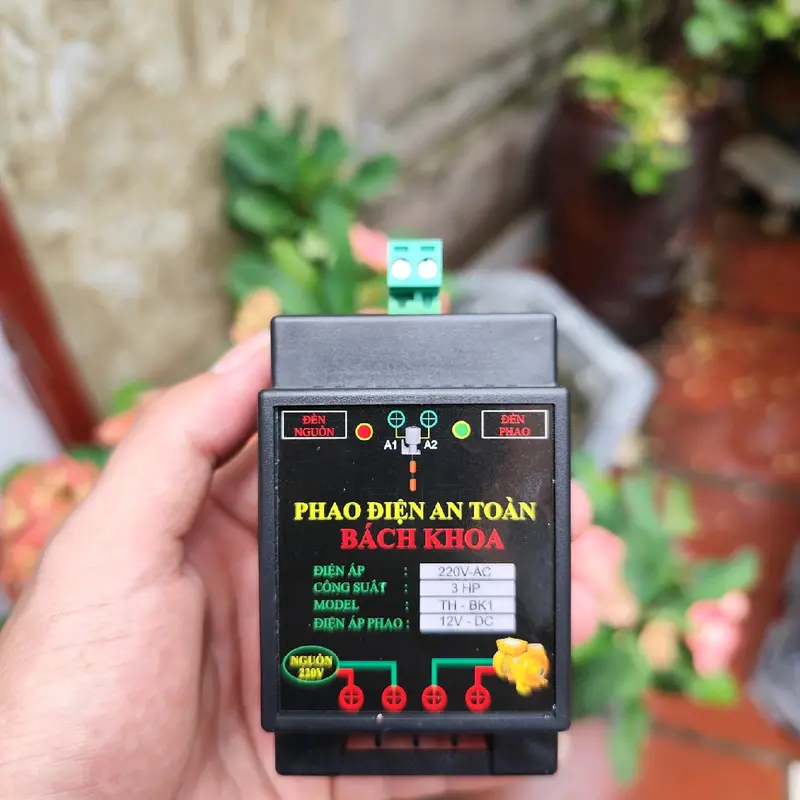 Rơle chuyển nguồn 12v cho phao điện lên bồn nước công xuất 3hp 8