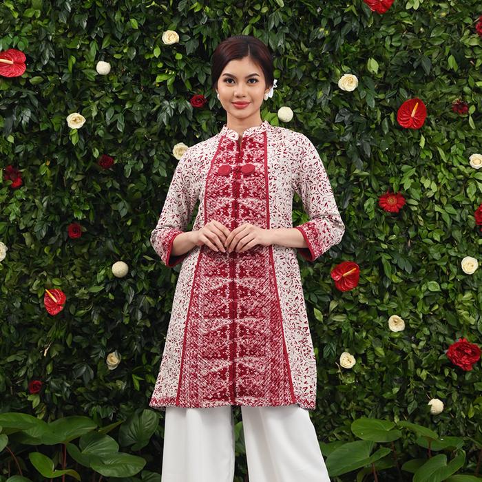 Gambar NONA RARA - Rodiah Dobi Merah Putih D0547, Baju kerja batik blouse wanita modern - L dari Nona Rara Batik Kota Administrasi Jakarta Timur Tokopedia